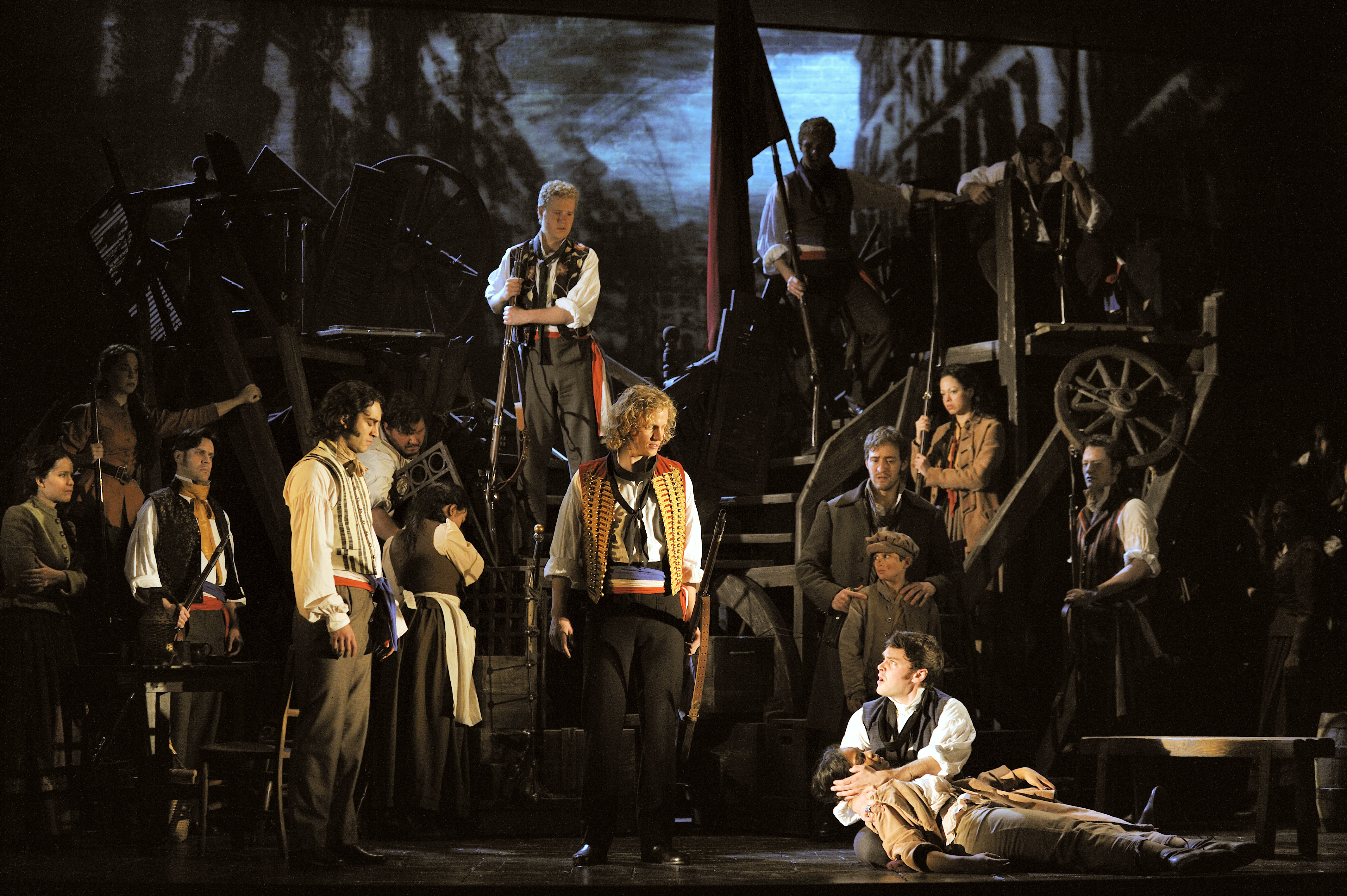 les miserables broadway set design